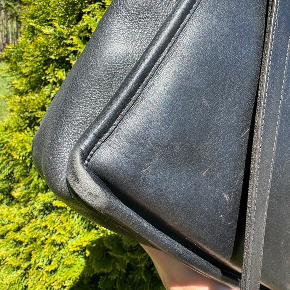 VINTAGE Coach Willis Bag 9927. Black Leather and Brass. - Picture 4 of 9